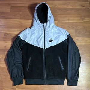 Nike Kids XL Windbreaker jacket